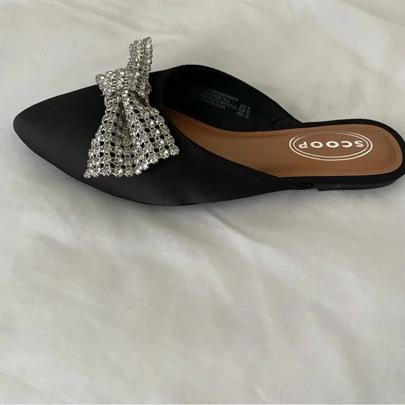 Scoop Women’s Point Toe Slingback Mules with Bow - Picture 3 of 10